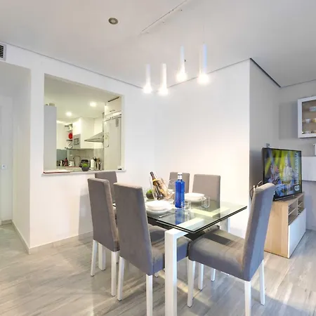 2033 Modern 3 Bed Large Terrace With Sun Loungers Lejlighed