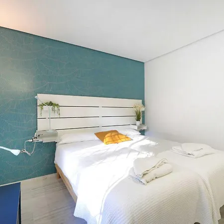 Lejlighed 2033 Modern 3 Bed Large Terrace With Sun Loungers *