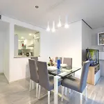 2033 Modern 3 Bed Large Terrace With Sun Loungers アパート