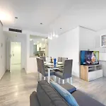 アパート 2033 Modern 3 Bed Large Terrace With Sun Loungers マルベーリャ