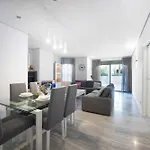 2033 Modern 3 Bed Large Terrace With Sun Loungers * マルベーリャ