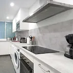 2033 Modern 3 Bed Large Terrace With Sun Loungers アパート マルベーリャ