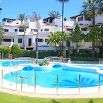 2033 Modern 3 Bed Large Terrace With Sun Loungers * マルベーリャ