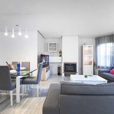 2033 Modern 3 Bed Large Terrace With Sun Loungers 公寓 马尔韦利亚