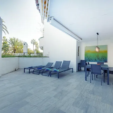 2033 Modern 3 Bed Large Terrace With Sun Loungers * 마르베야
