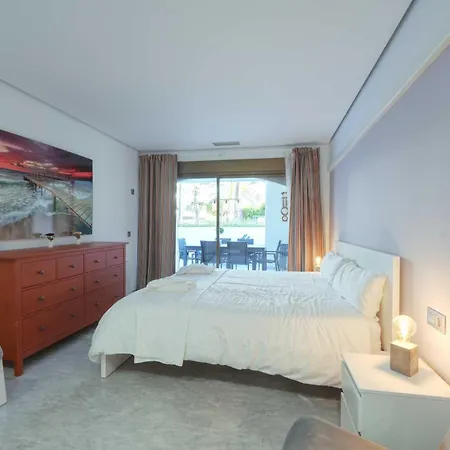 2033 Modern 3 Bed Large Terrace With Sun Loungers * 马尔韦利亚