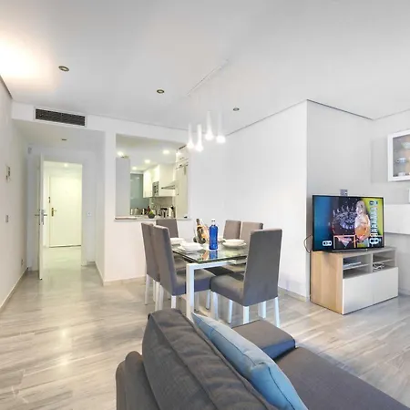 公寓 2033 Modern 3 Bed Large Terrace With Sun Loungers 马尔韦利亚