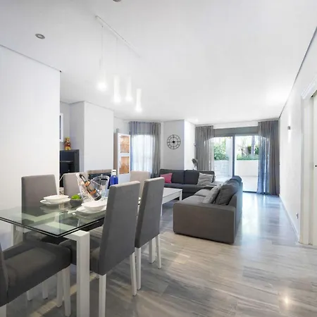 2033 Modern 3 Bed Large Terrace With Sun Loungers * 马尔韦利亚