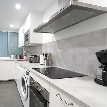 2033 Modern 3 Bed Large Terrace With Sun Loungers 公寓 马尔韦利亚