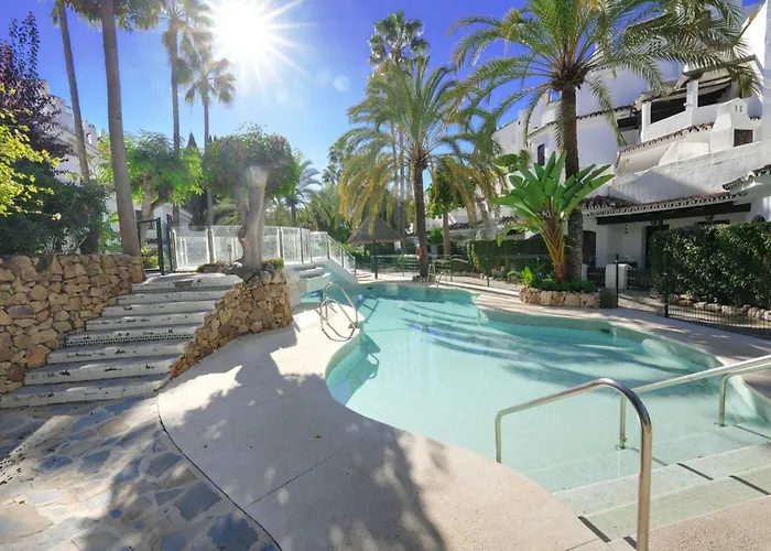 2033 Modern 3 Bed Large Terrace With Sun Loungers * マルベーリャ