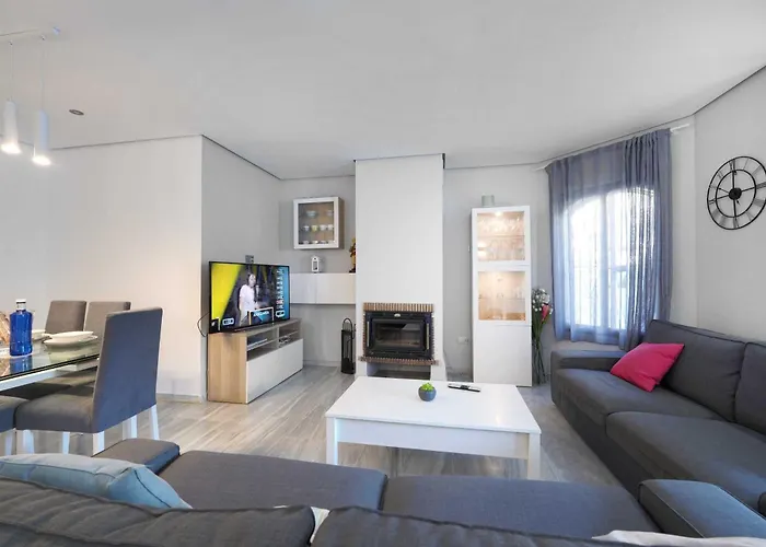 2033 Modern 3 Bed Large Terrace With Sun Loungers アパート