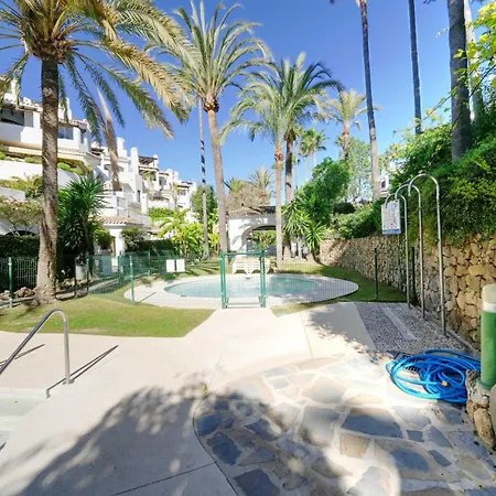 Apartman 2033 Modern 3 Bed Large Terrace With Sun Loungers *