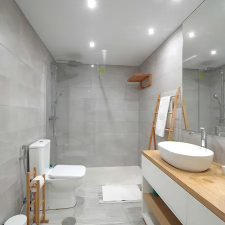 Apartman 2033 Modern 3 Bed Large Terrace With Sun Loungers